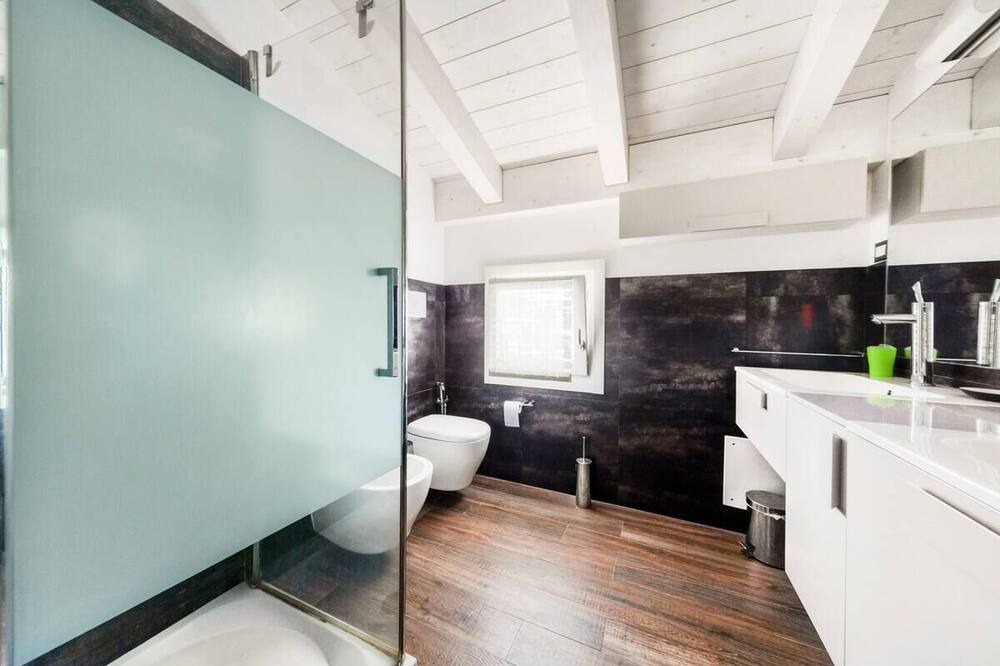 Photo of Bathroom in Castel San Pietro Terme