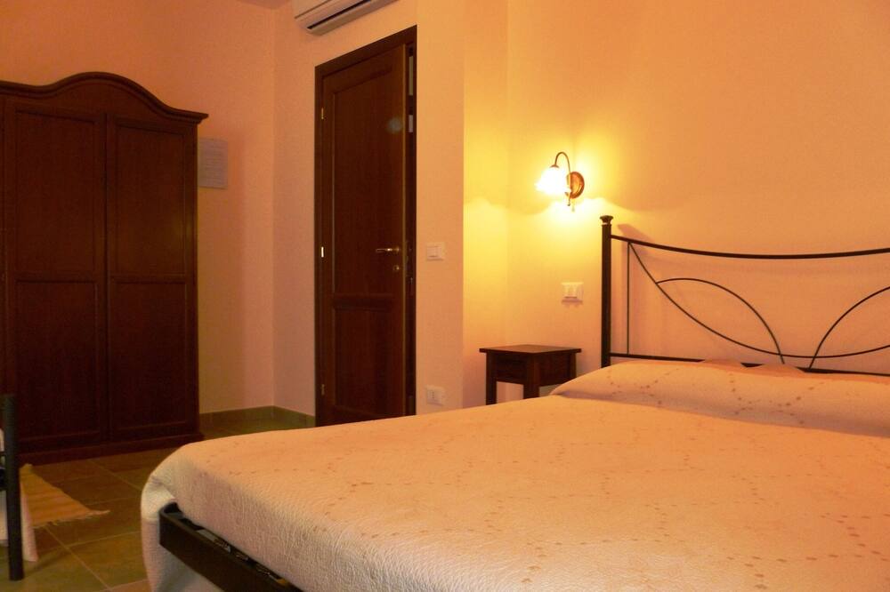 Photo of Bedroom in Corinaldo