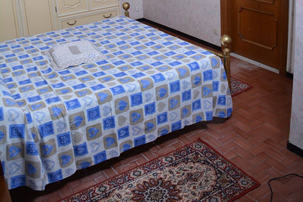 Photo of Bedroom in Quinto al Mare