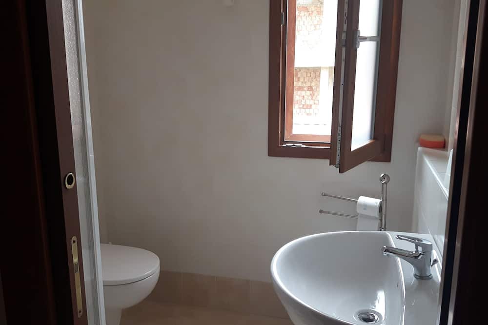 Photo of Bathroom in Lido