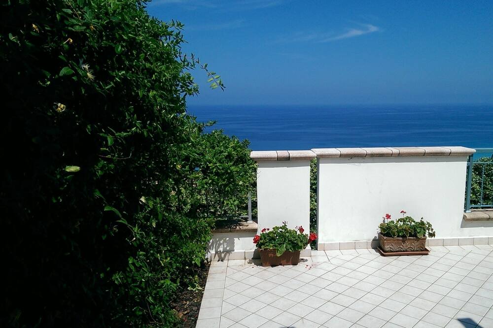 Photo of Patio Balcony in Marina di Zambrone