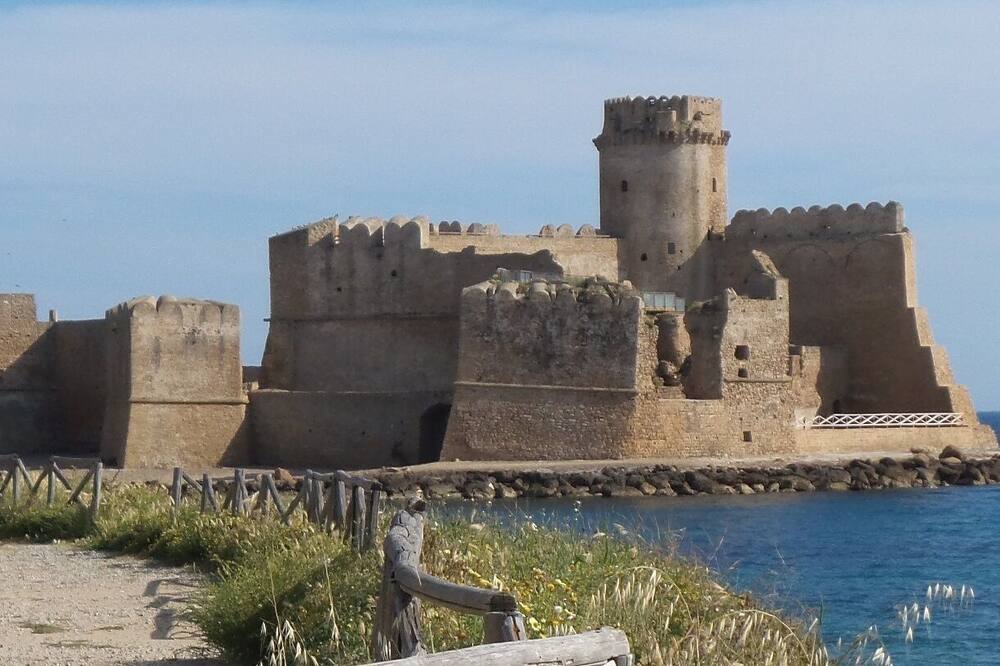 Photo of Others in Le Castella
