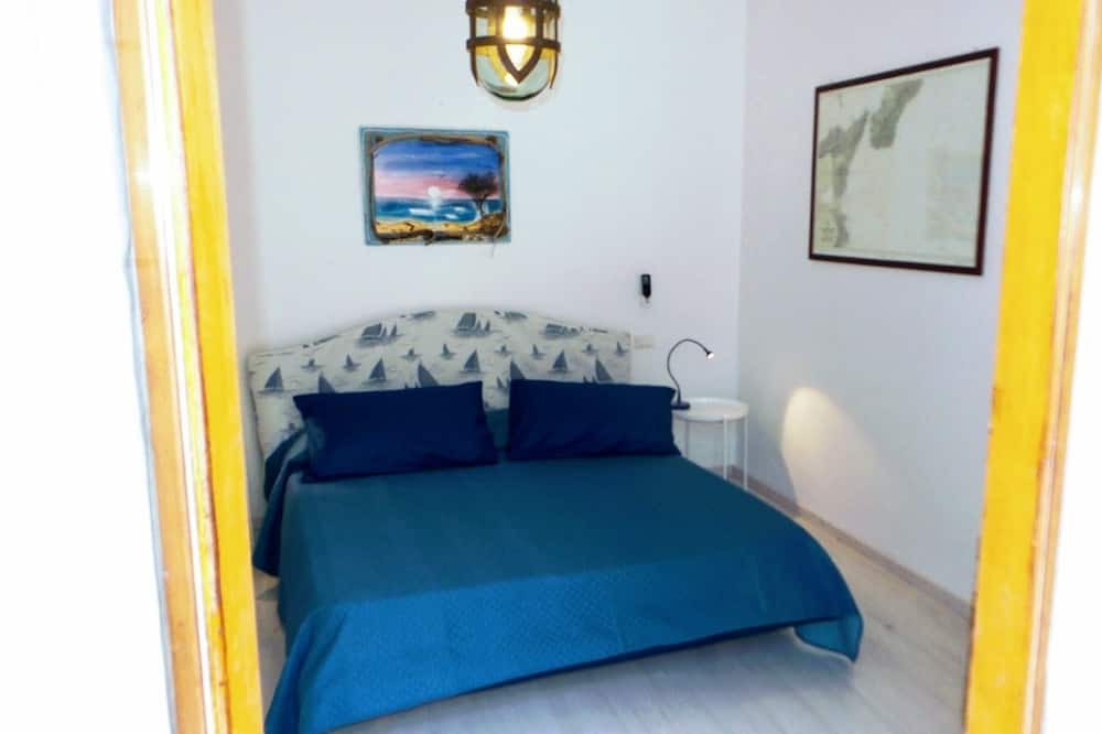 Photo of Bedroom in Le Castella