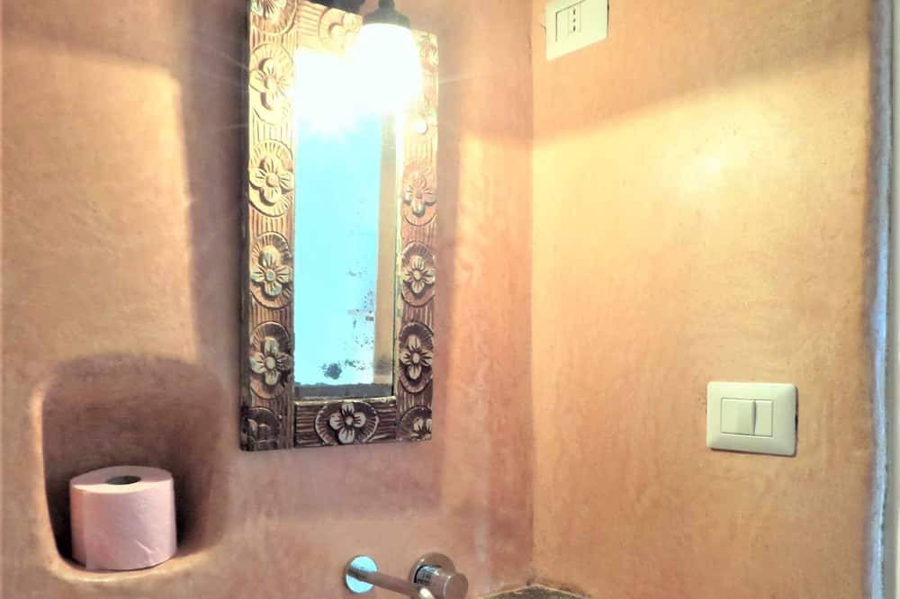 Photo of Bathroom in Malfa