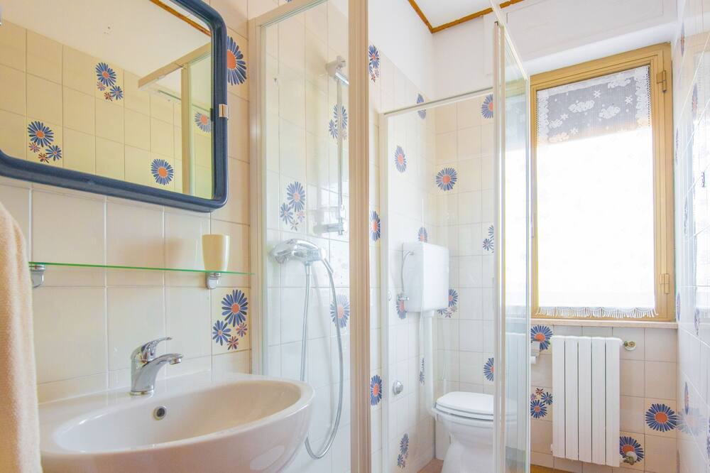 Photo of Bathroom in Crecchio