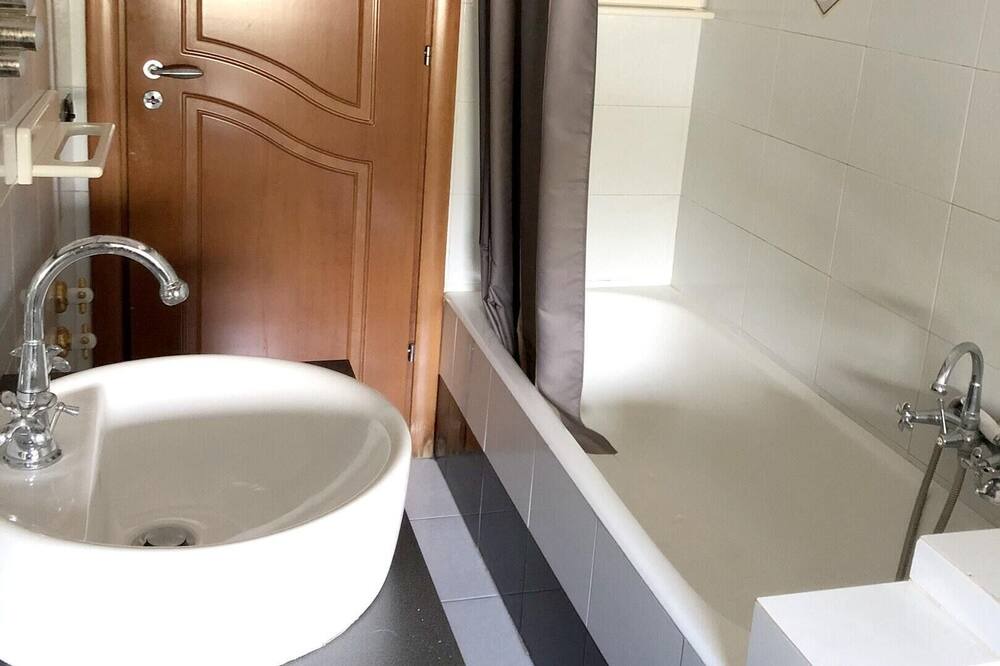Photo of Bathroom in Cosenza
