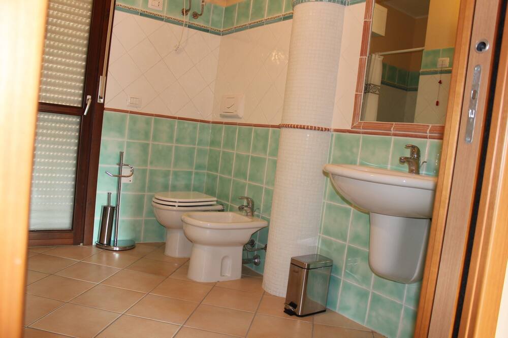 Photo of Bathroom in Buggerru