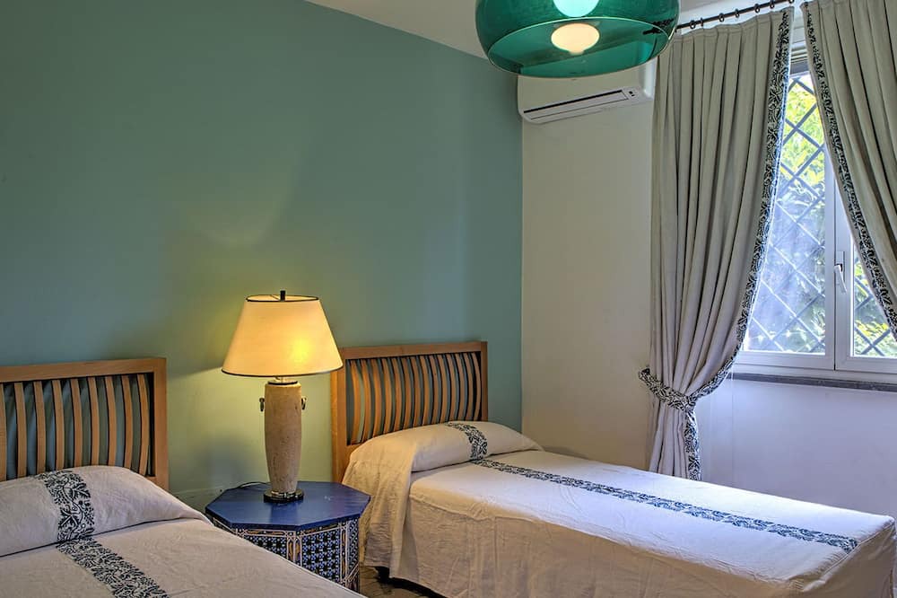 Photo of Bedroom in Zona XLV Castel di Guido