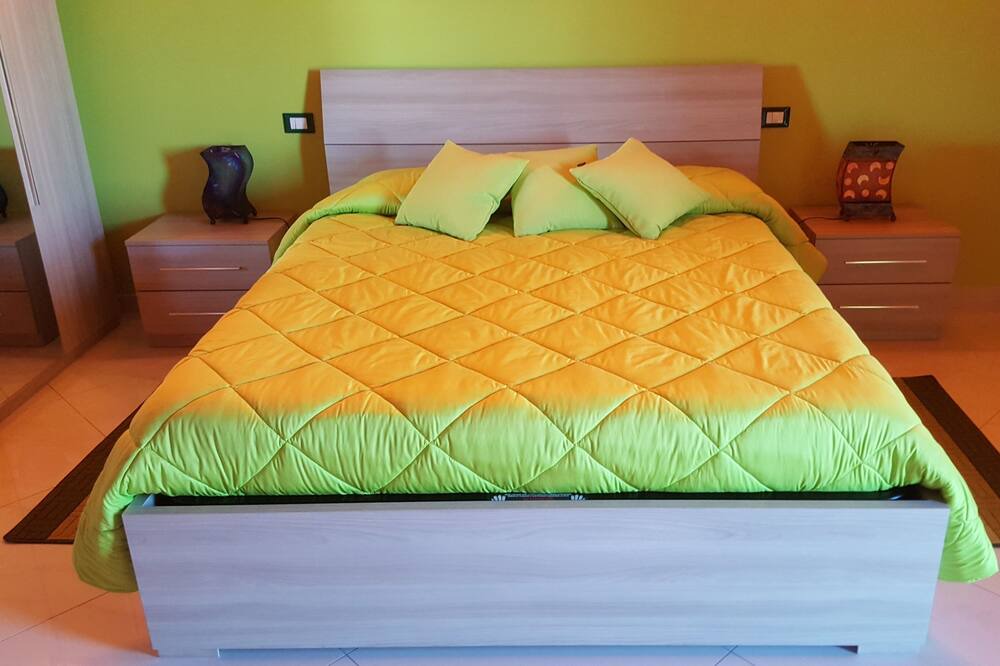 Photo of Bedroom in Mango