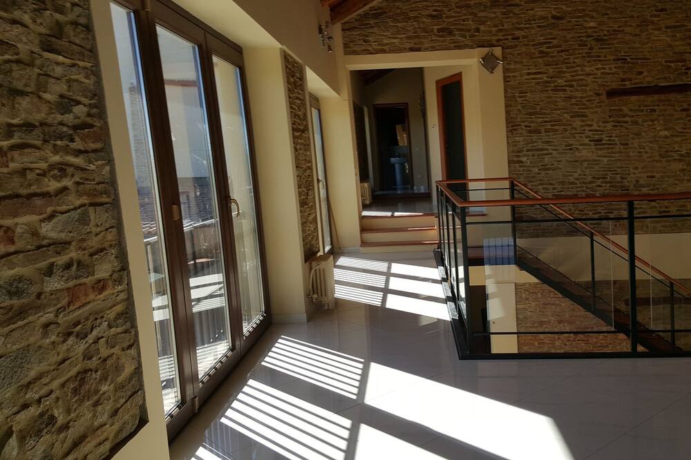 Photo of Patio Balcony in Mango