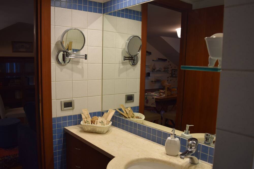 Photo of Bathroom in Quartiere XXVIII Monte Sacro Alto