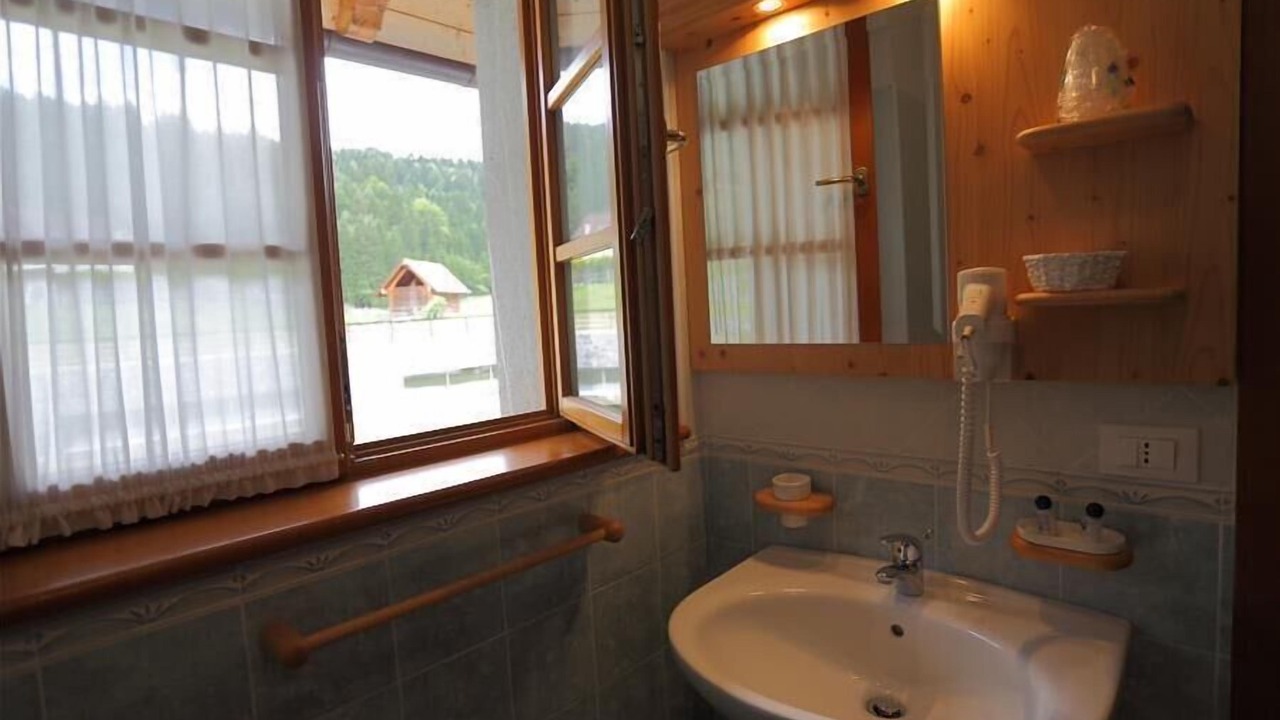 Photo of Bathroom in Ovaro