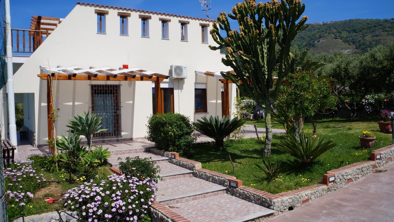 Photo of Outdoor in Joppolo