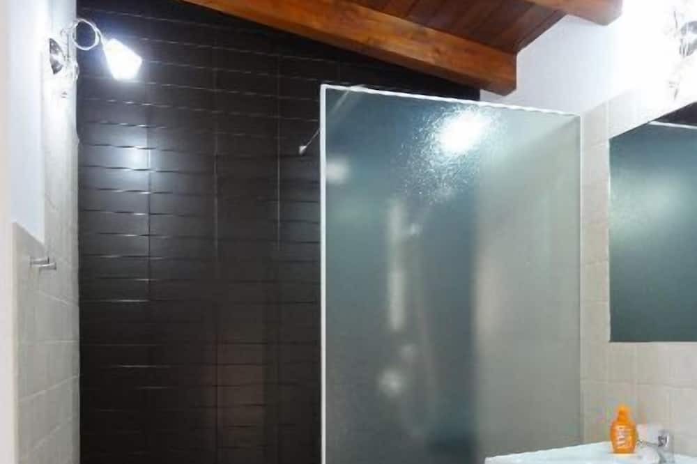 Photo of Bathroom in Alcanterini