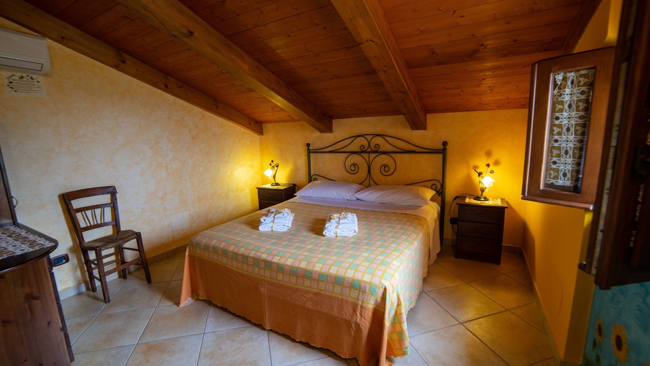 Photo of Bedroom in Laureana Cilento
