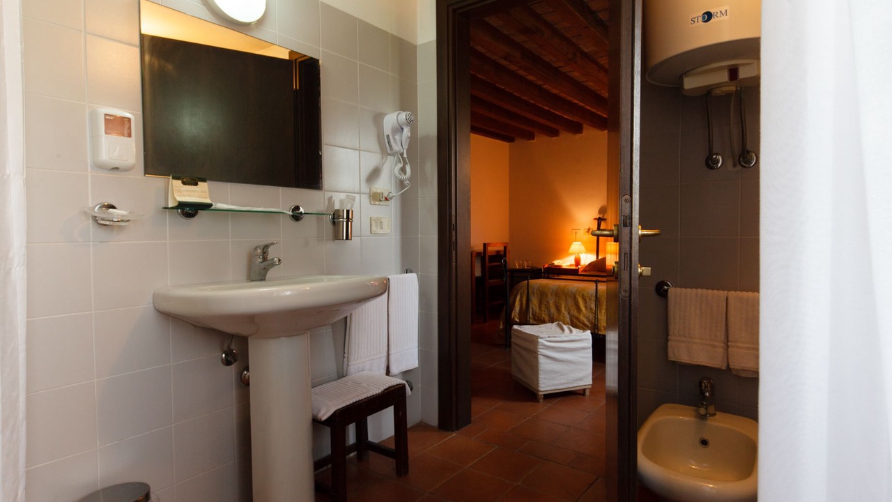 Photo of Bathroom in Fontevivo