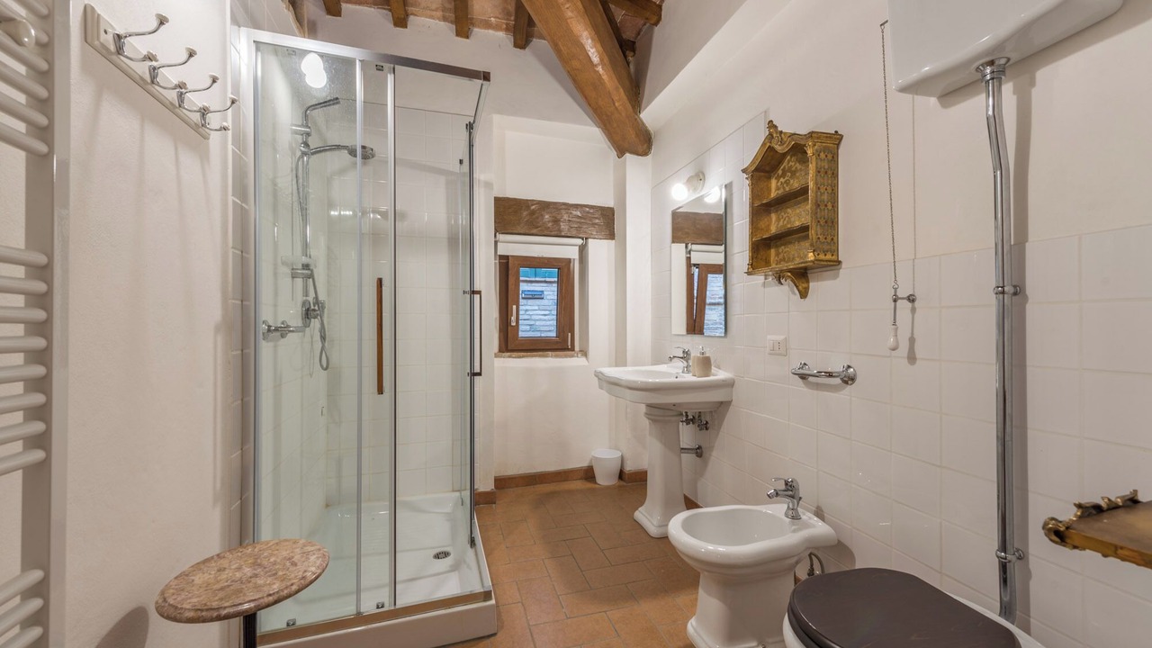Photo of Bathroom in Todi