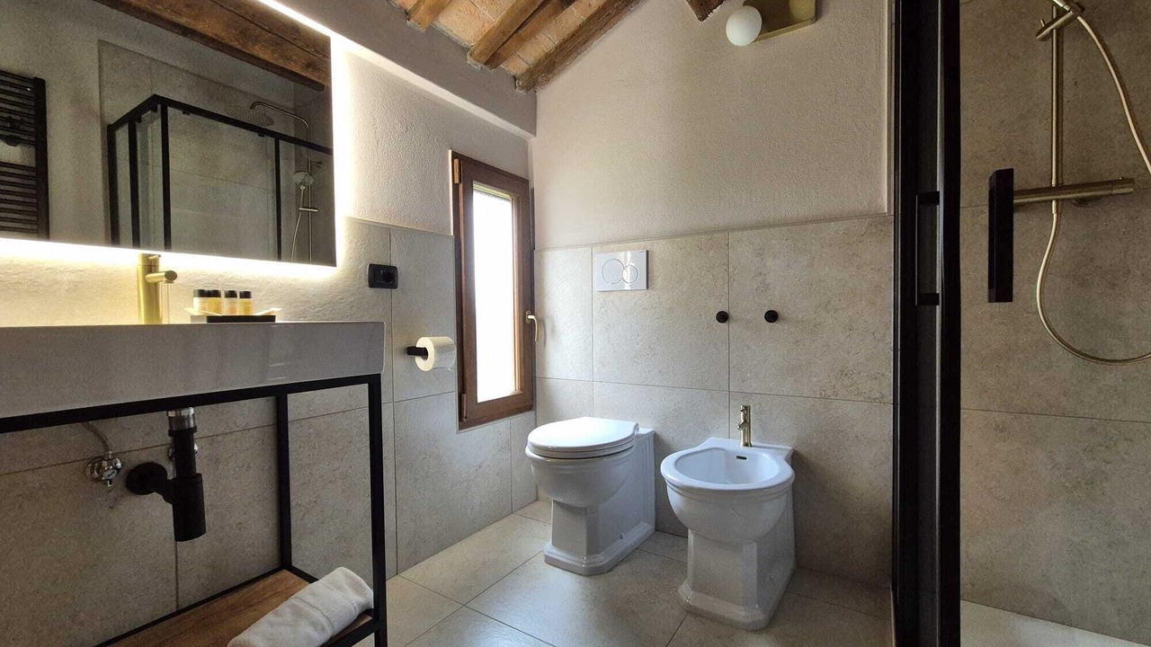 Photo of Bathroom in Parasacco