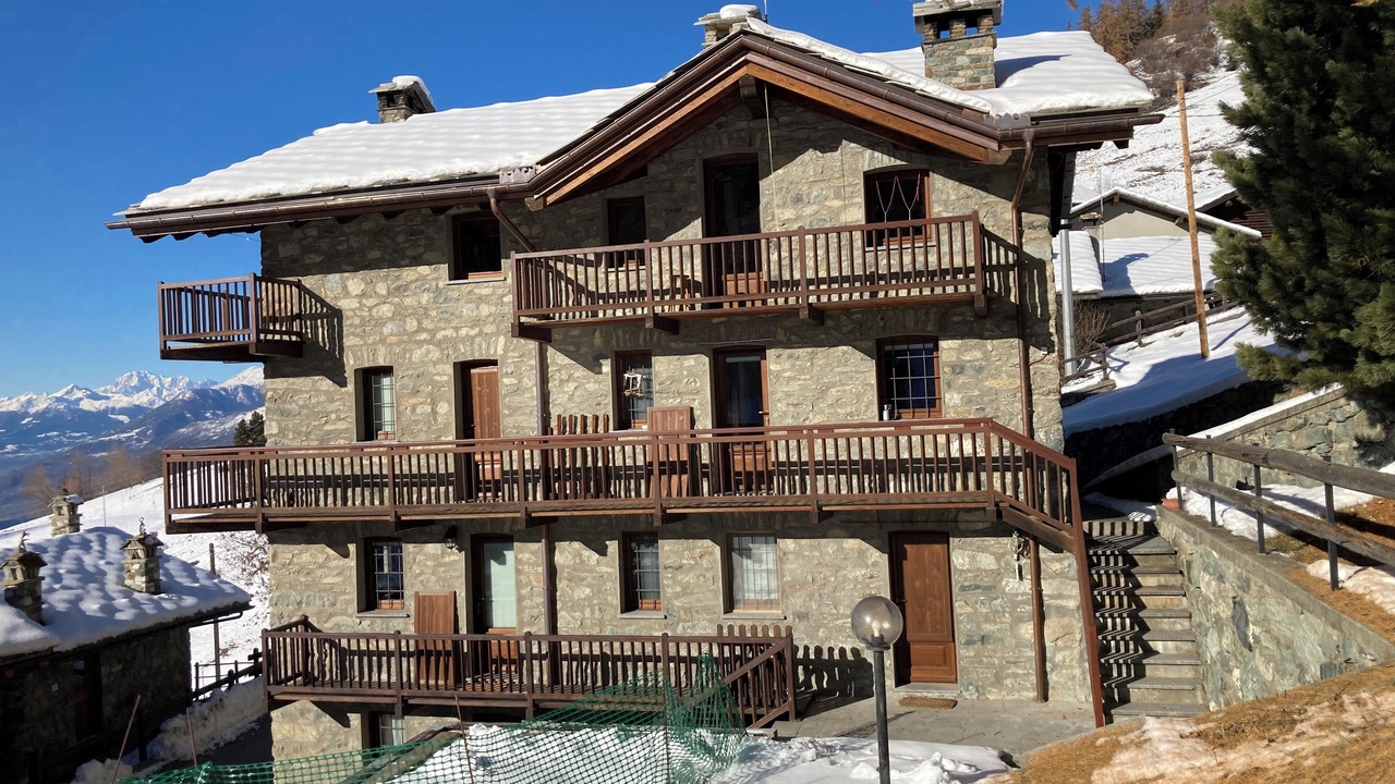 Photo of Outdoor in Emarese