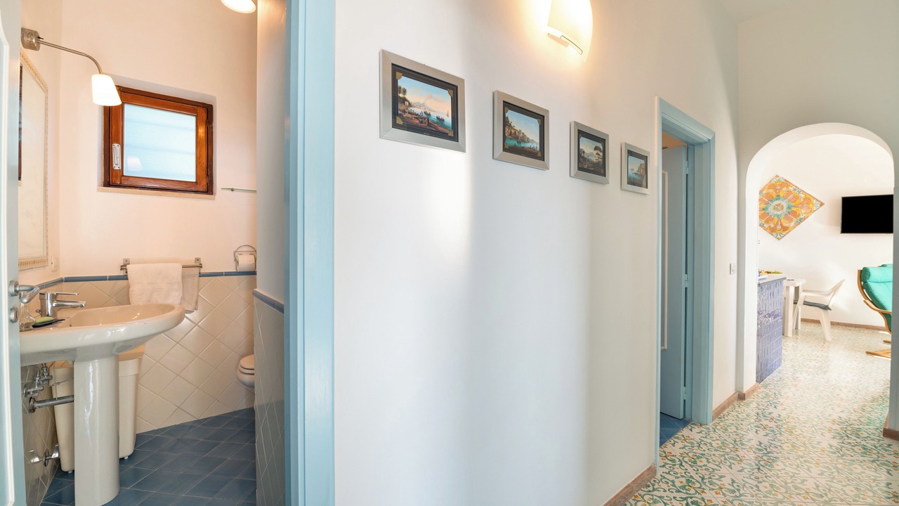 Photo of Bathroom in Sirenuse