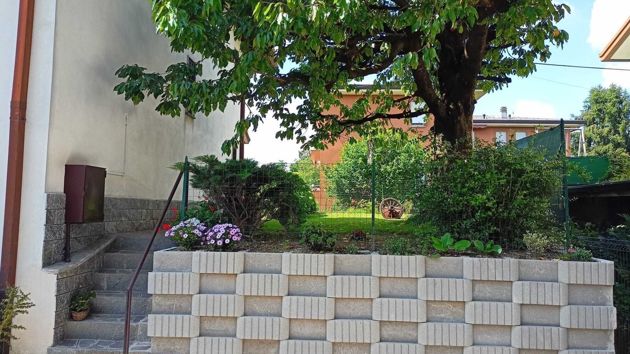 Photo of Outdoor in Albate
