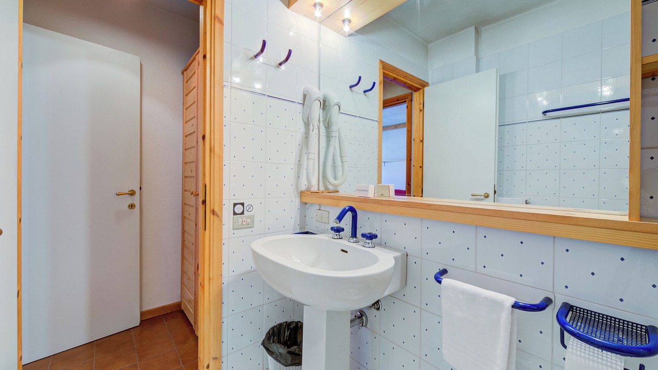 Photo of Bathroom in Grangesises