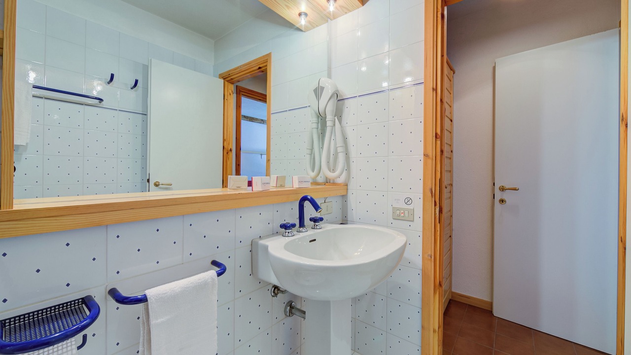 Photo of Bathroom in Grangesises