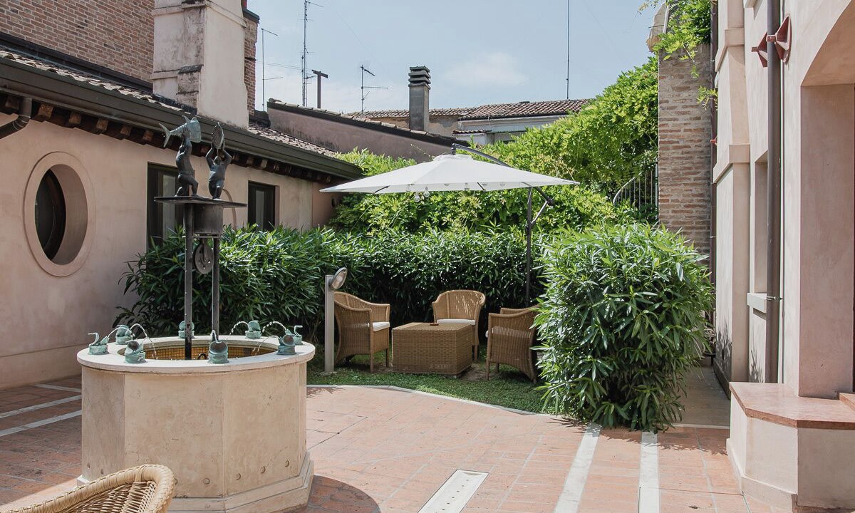 Photo of Patio Balcony in Ferrara