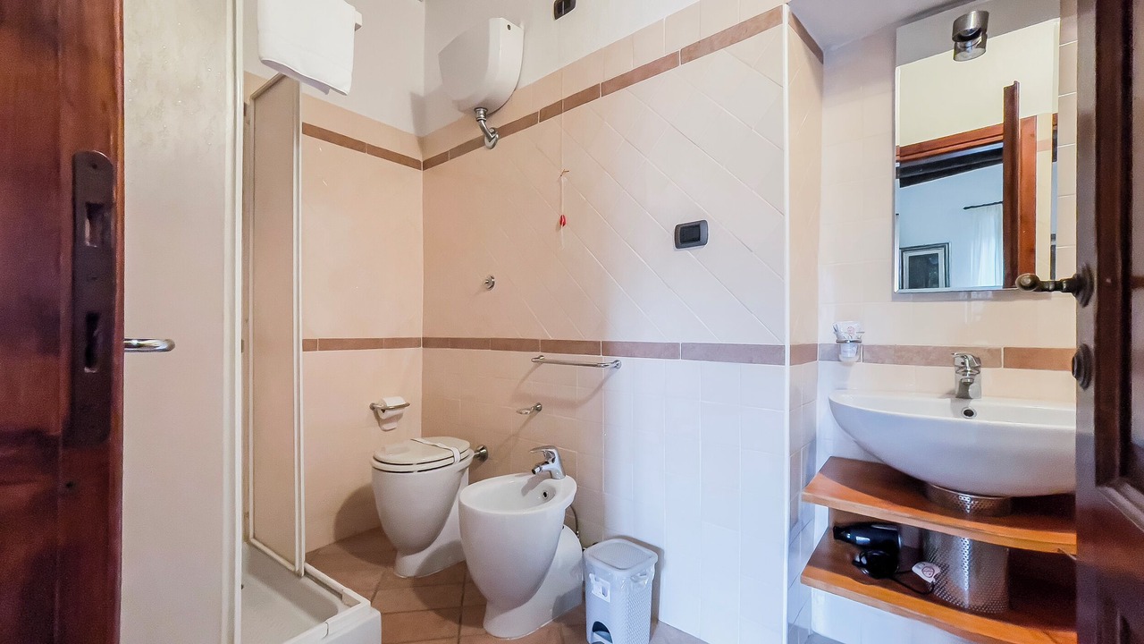 Photo of Bathroom in Arrone