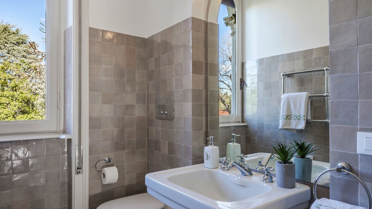 Photo of Bathroom in Monate