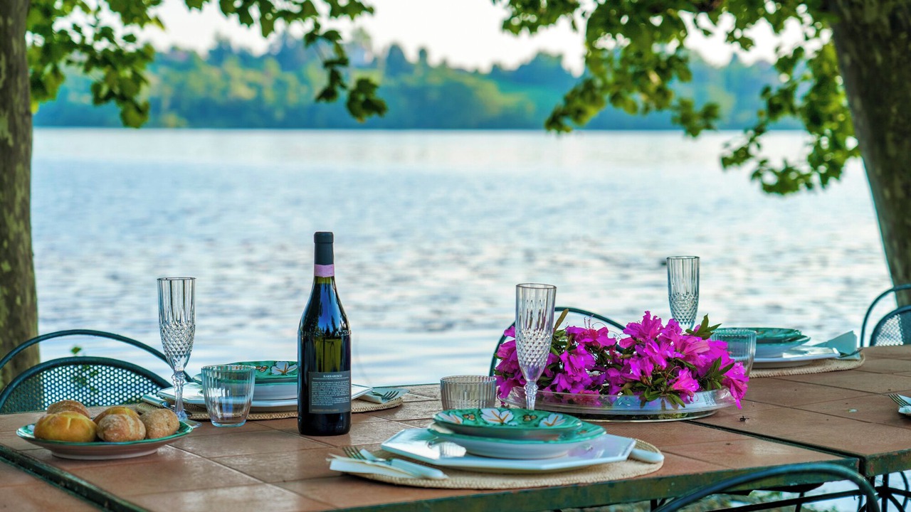 Photo of Outdoor in Monate