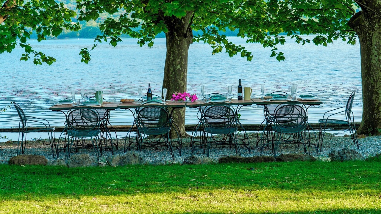 Photo of Outdoor in Monate