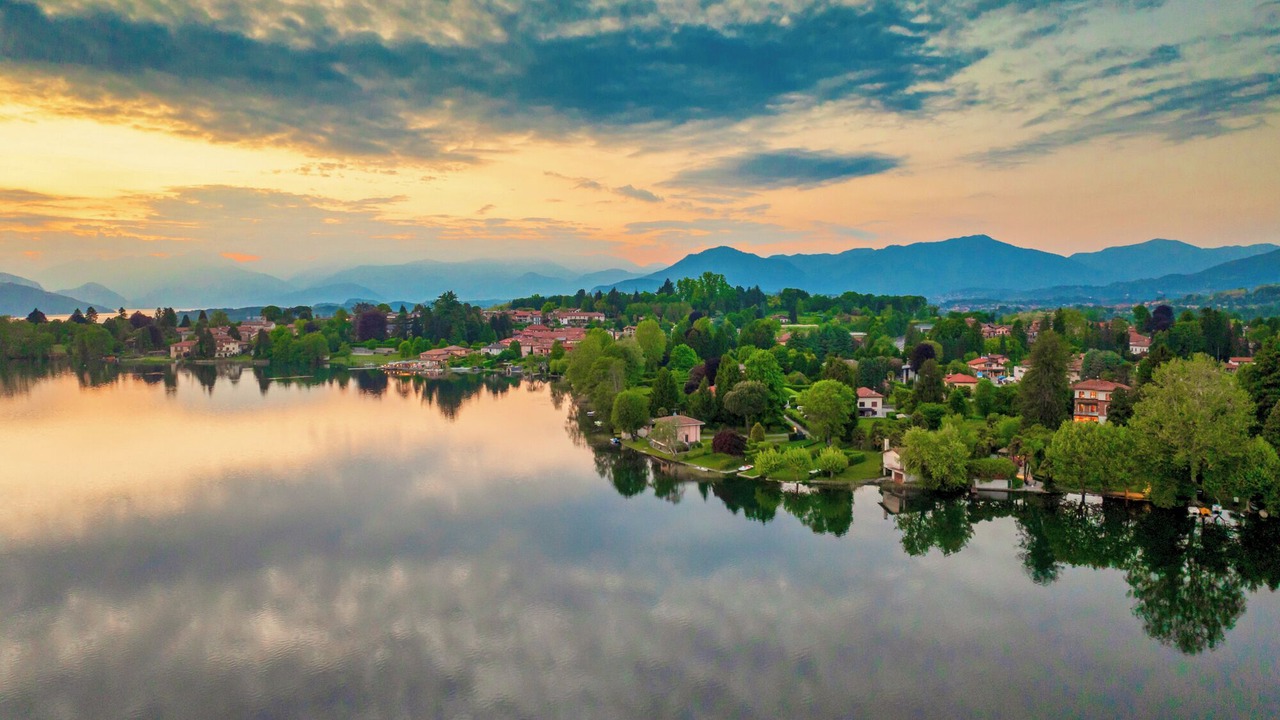 Photo of Outdoor in Monate