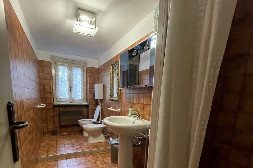 Photo of Bathroom in Fino Mornasco