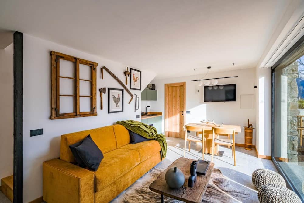 Photo of Livingroom in Menarola