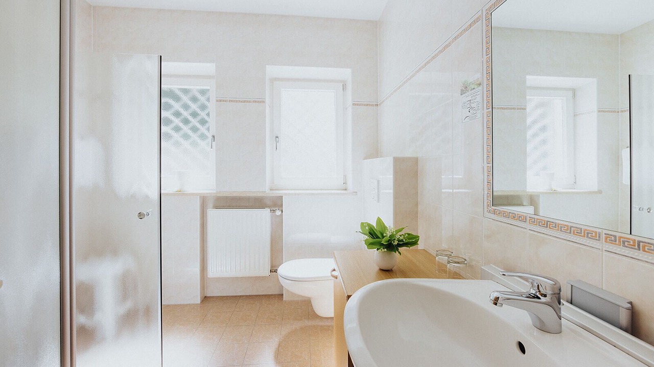 Photo of Bathroom in Albions