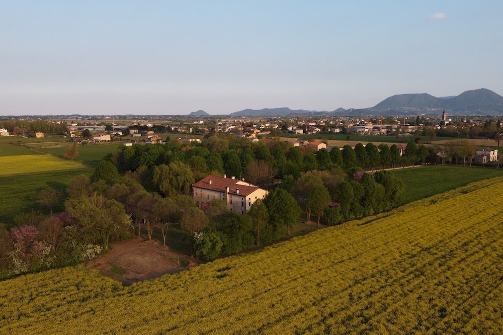 Photo of Outdoor in Castegnero