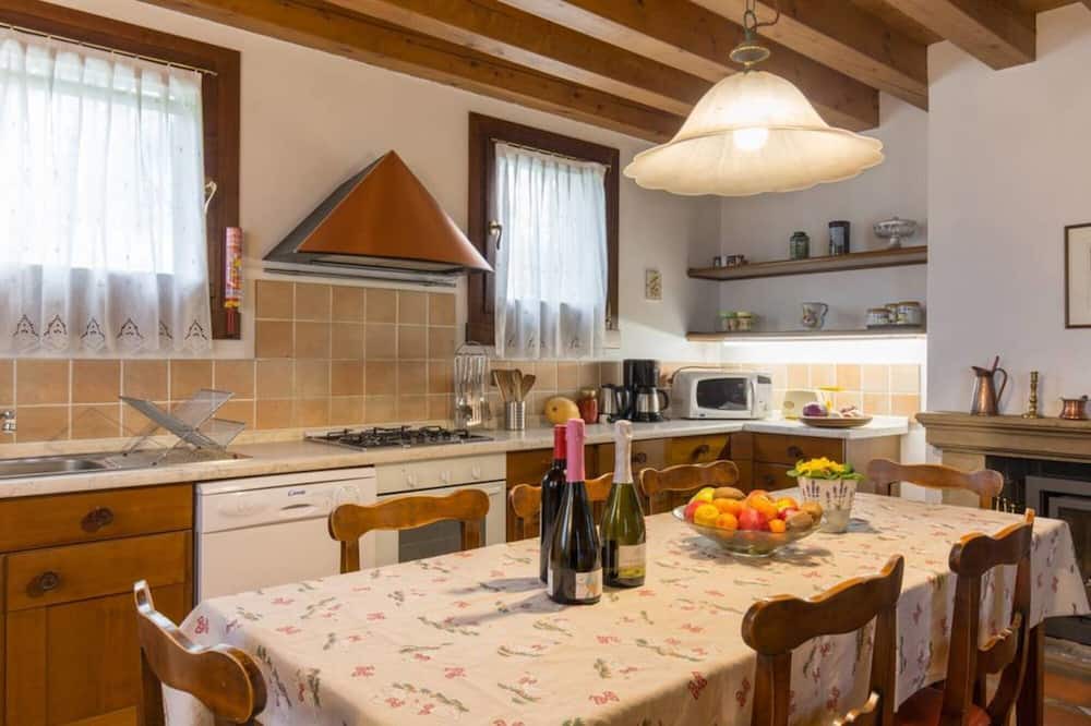Photo of Kitchen in Castegnero