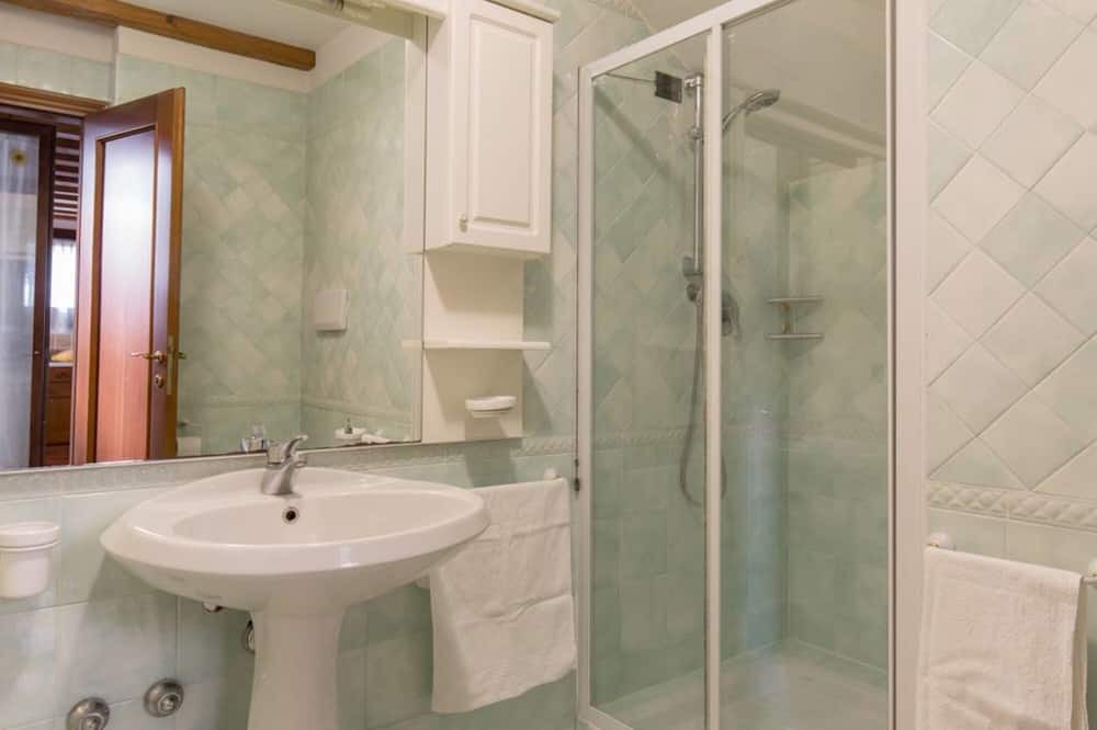 Photo of Bathroom in Castegnero