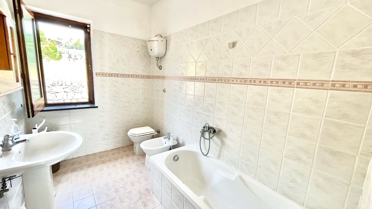 Photo of Bathroom in Palinuro