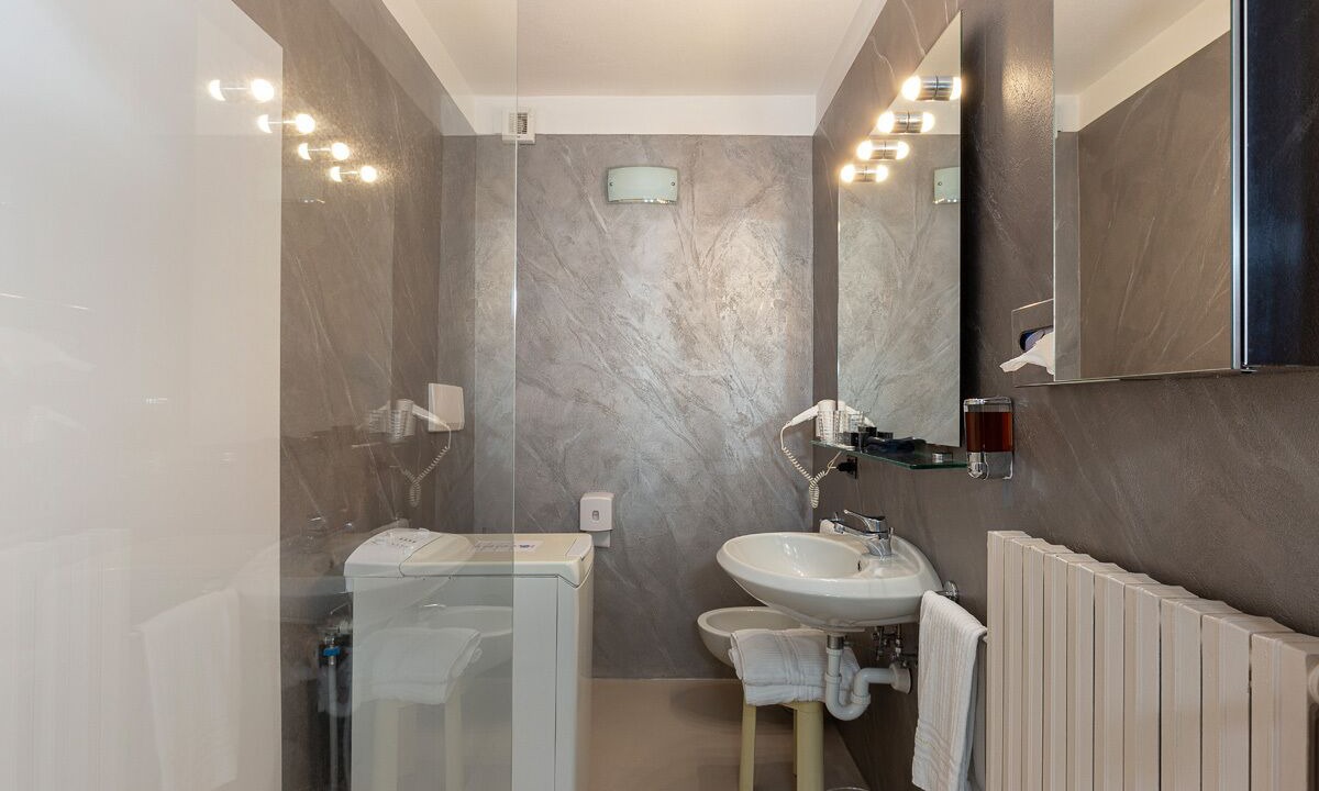 Photo of Bathroom in Intra