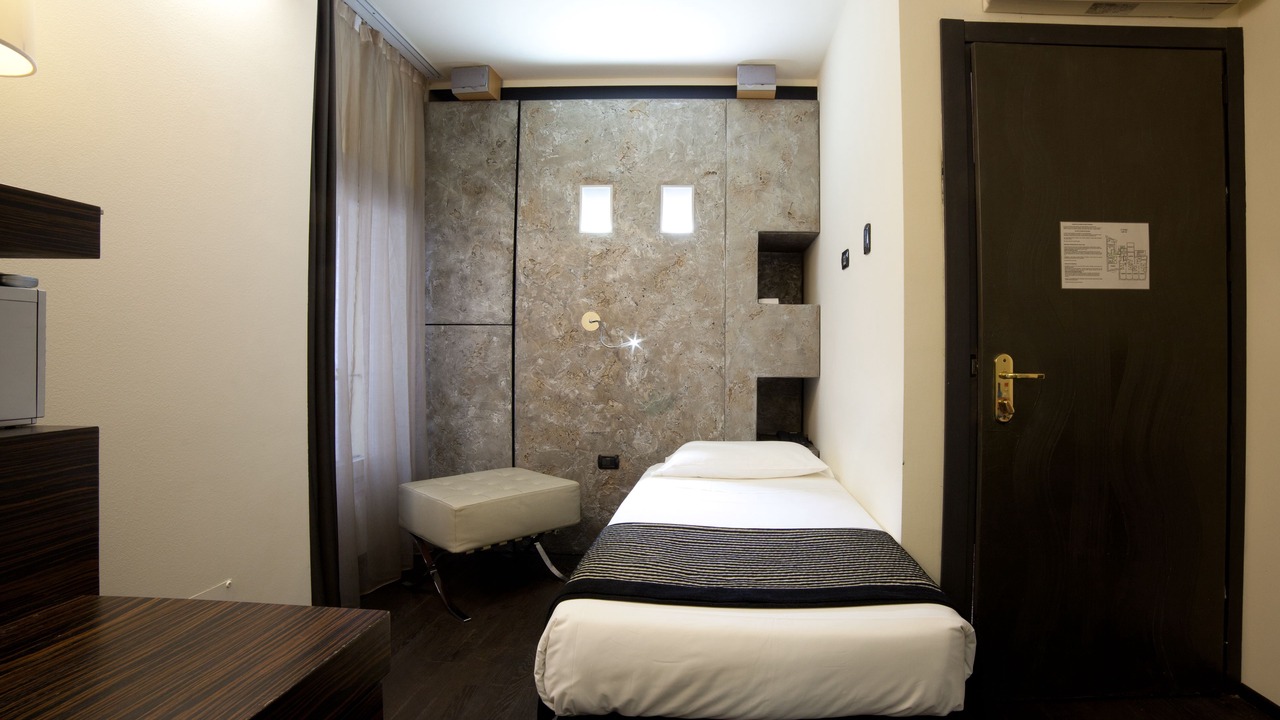 Photo of Bedroom in Intra