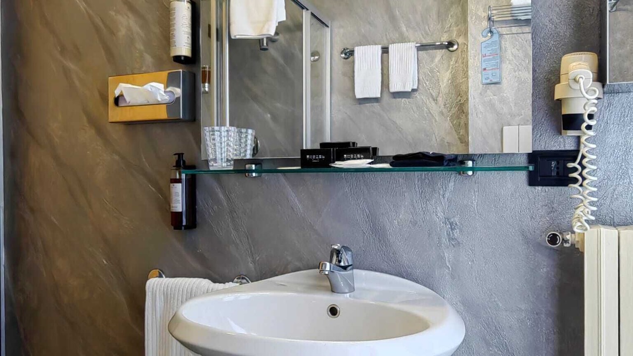 Photo of Bathroom in Intra