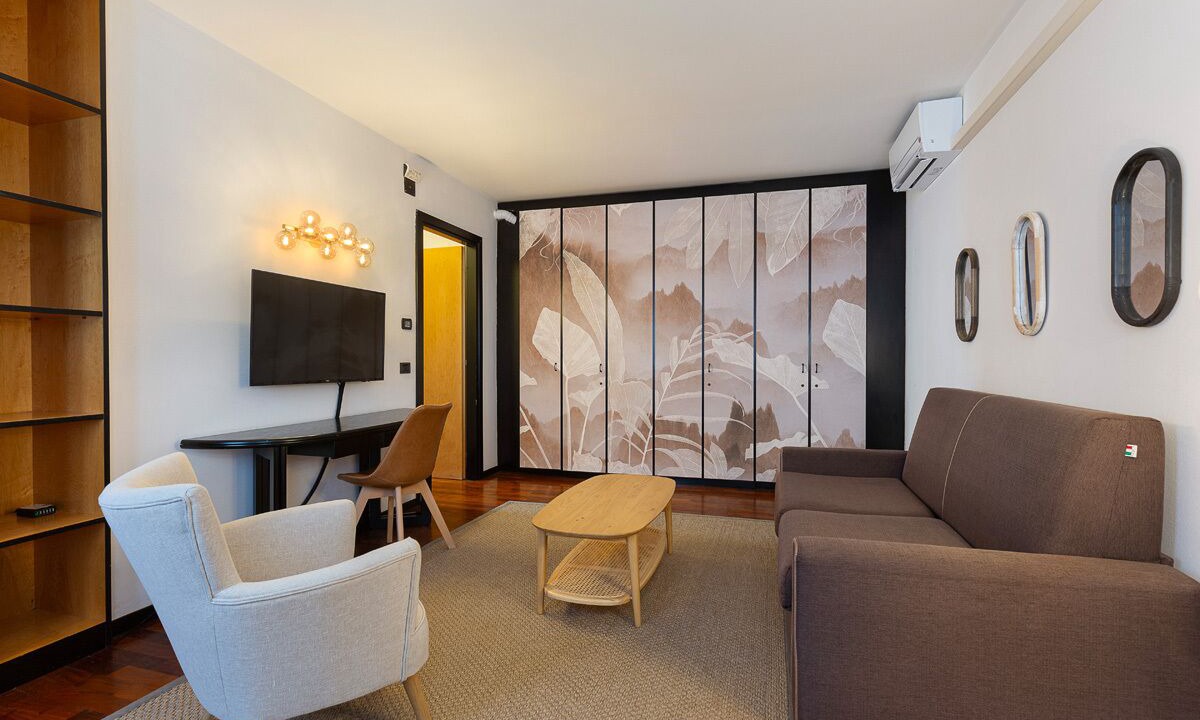 Photo of Bedroom in Intra