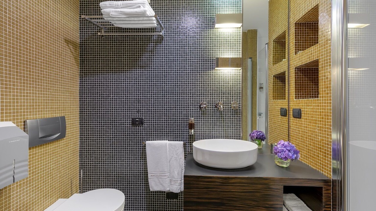 Photo of Bathroom in Intra