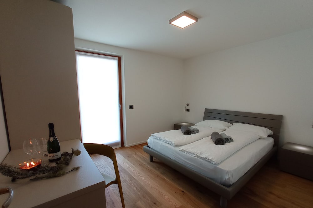 Photo of Bedroom in Pellizzano