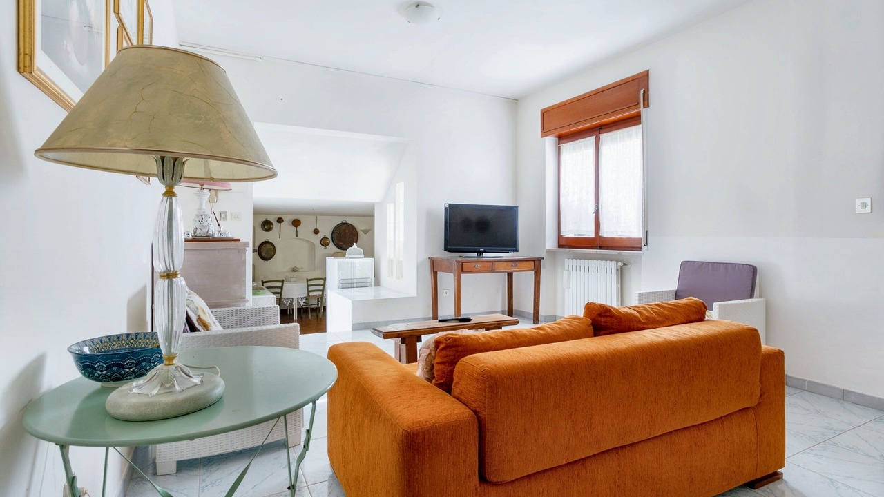 Photo of Livingroom in Tollo