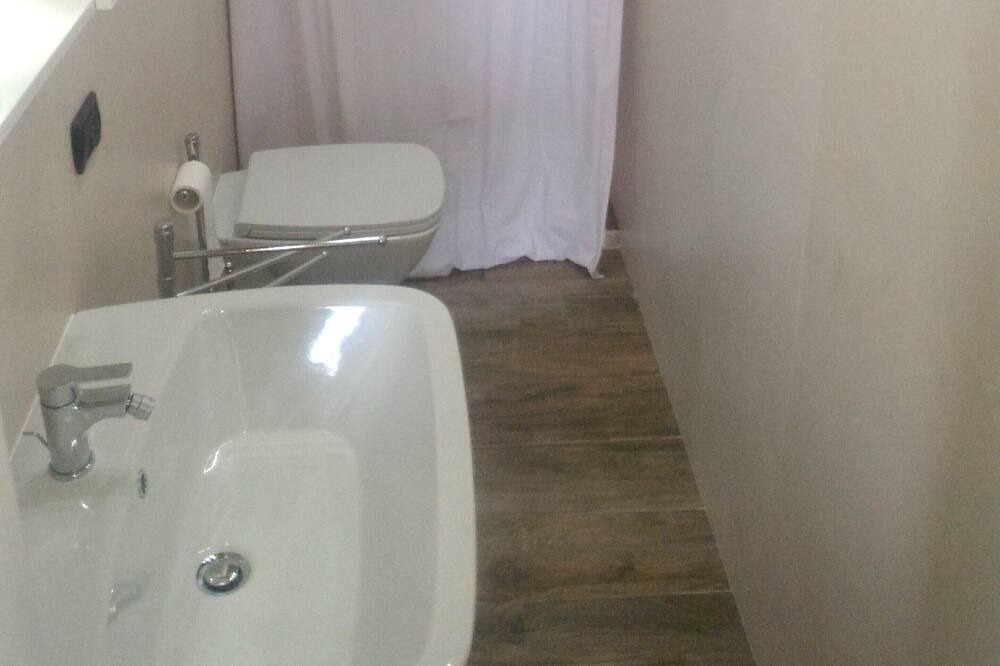 Photo of Bathroom in Crotone