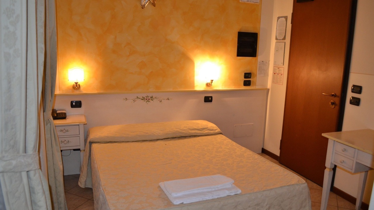 Photo of Bedroom in Ghedi