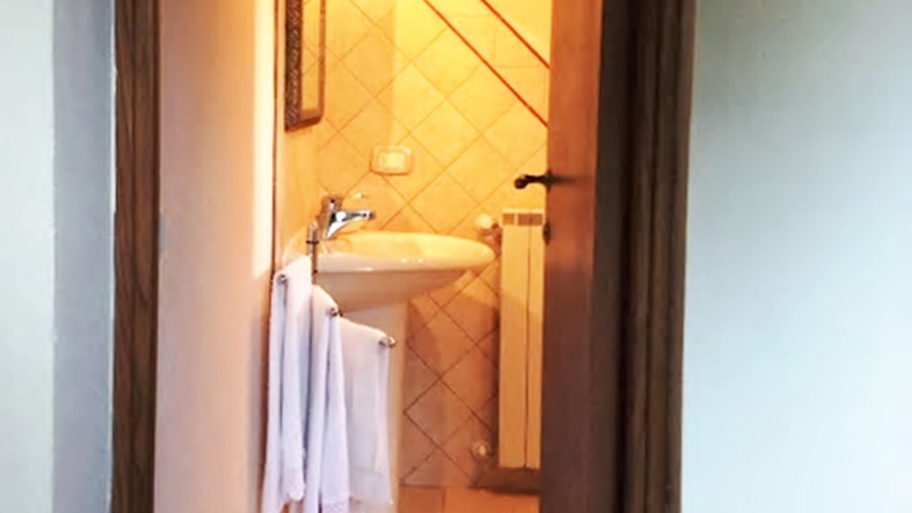 Photo of Bathroom in Montefollonico